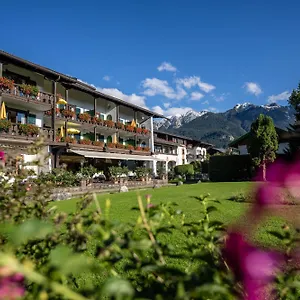 Parkhotel 4 Sterne Superior Alpenjuwel Mit Genuss, Golf & Wellness In Der Karwendel-region Tradition Trifft Eleganz Im Stilvollen Rueckzugsort Hotel